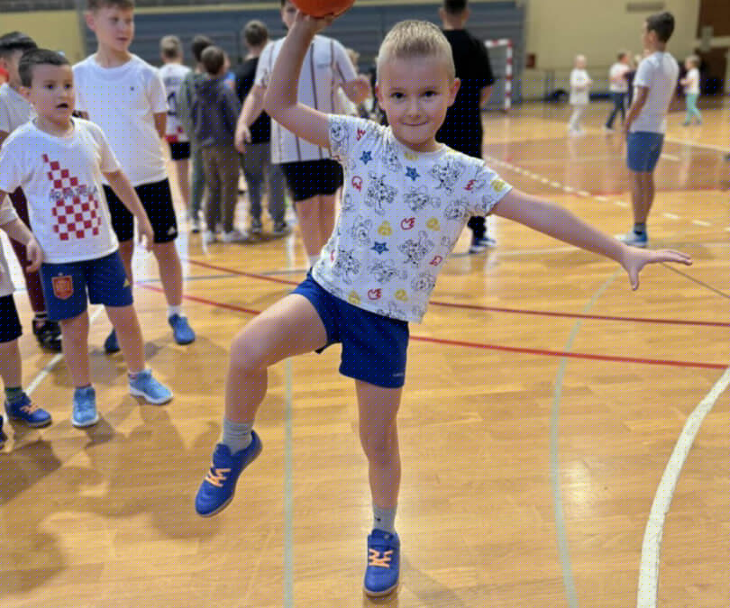 Ženski rukometni klub Zrinski Čakovec održao prezentaciju rukometa u našoj školi