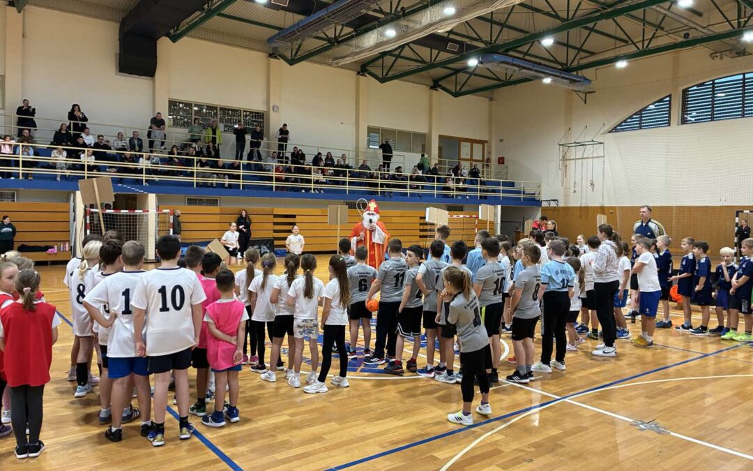 Naši učenici najbolji u prvom kolu Pozoj mini rukometne lige