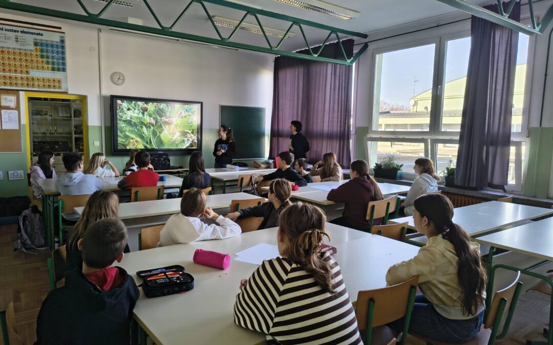 Može li lijepa biljka biti zlikovac u prirodi?