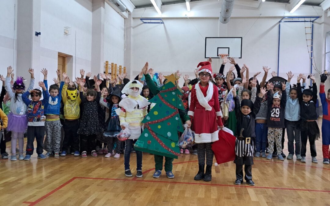 Ples pod maskama u Područnoj školi